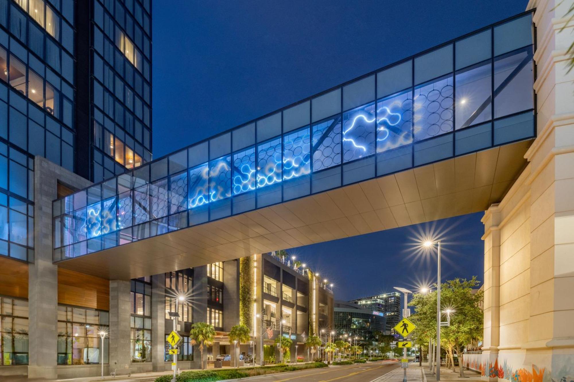 Jw Marriott Tampa Water Street Hotel Exterior photo